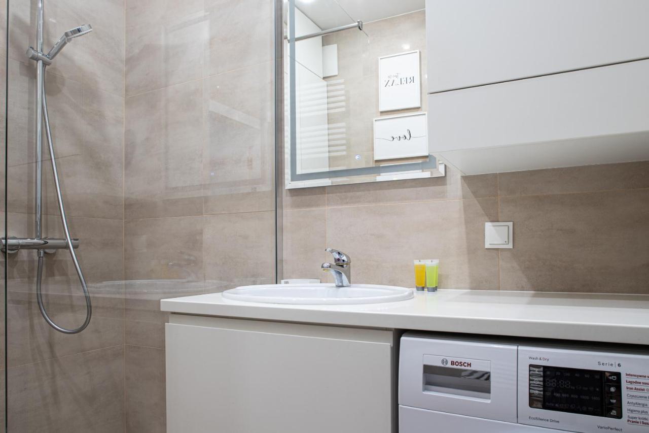 Wola Glamour Apartment Warschau Exterior foto